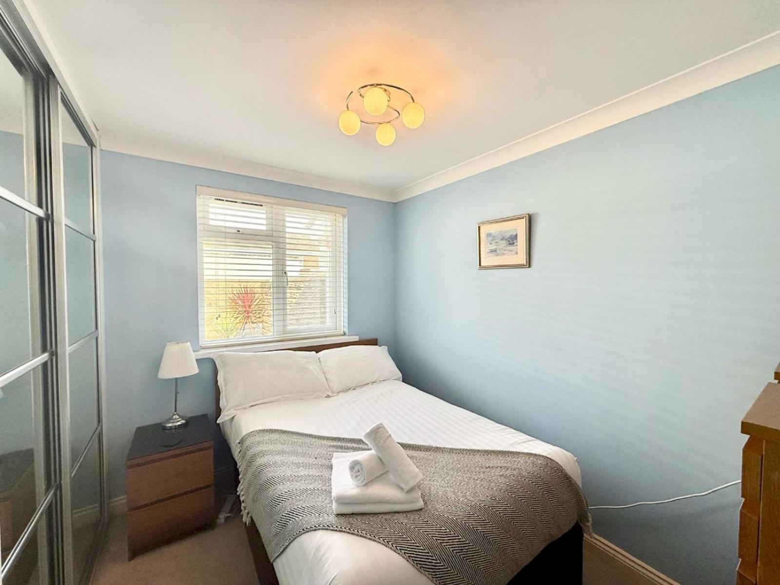 Holiday home Pass The Keys Sarlou Close Limeslade Bay Coastal Getaway *